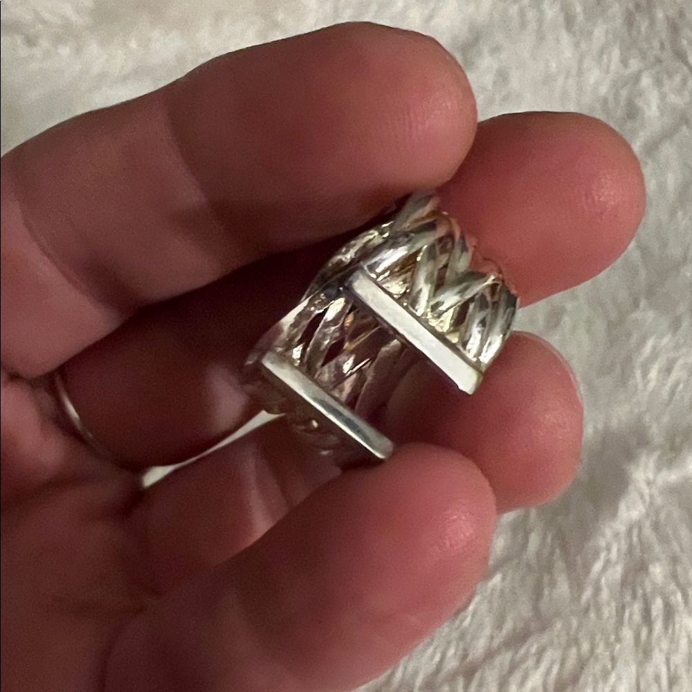 NWOT 💍 STAINLESS STEEL? TWO-TONE SILVER w/GOLD HUES BRAIDED RING BAND OS - Picture 6 of 7